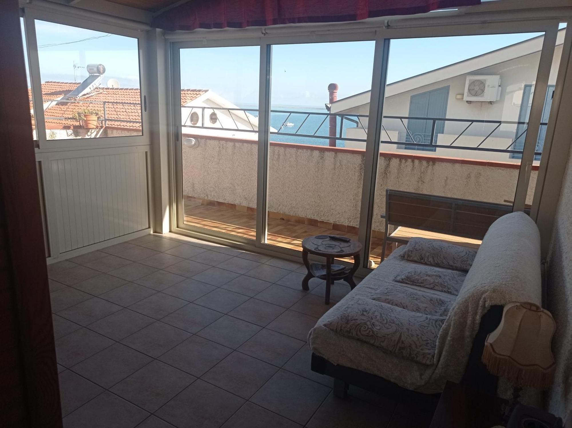 הוילה אוליברי Mansarda Con Terrazzo Vista Mare מראה חיצוני תמונה